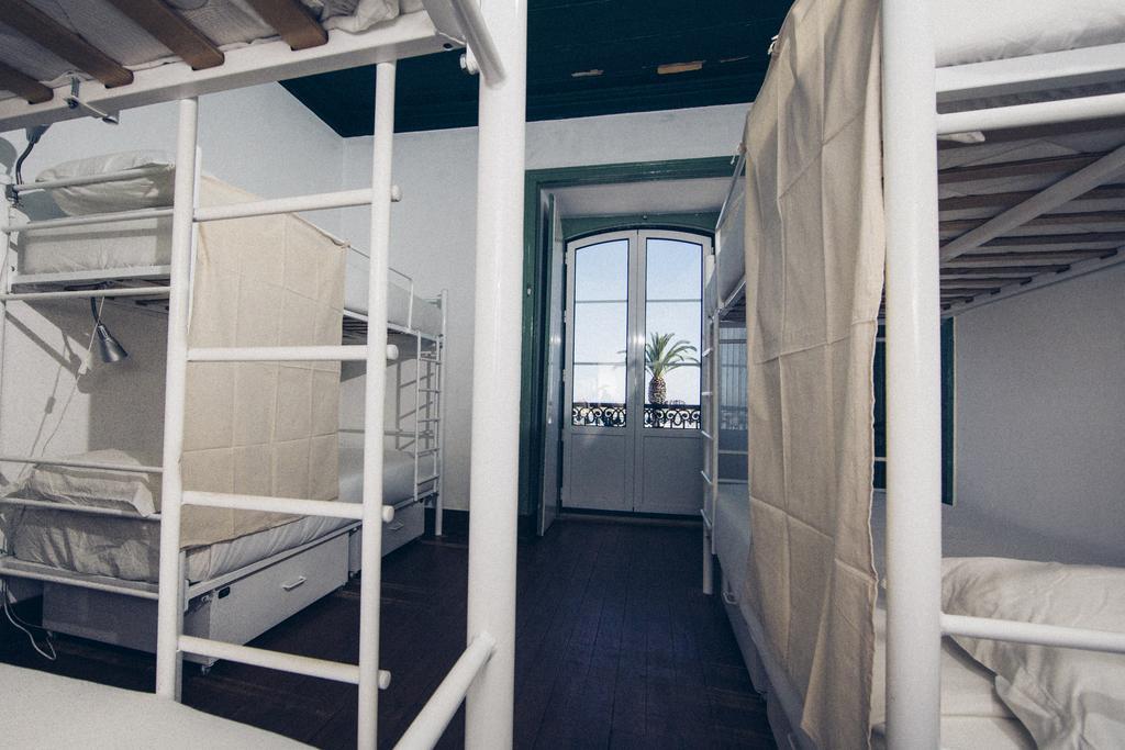 Boutique Taghostel Lagos Bagian luar foto